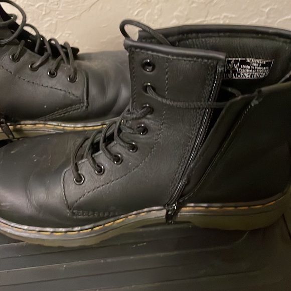 Doc Martin Boots - Picture 5 of 5